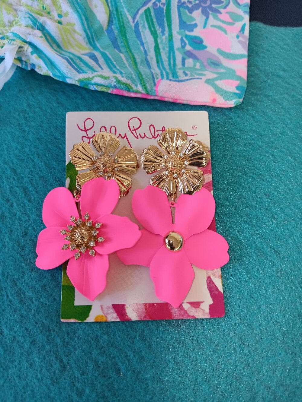 Lilly Pulitzer earrings - Picture 6 of 12